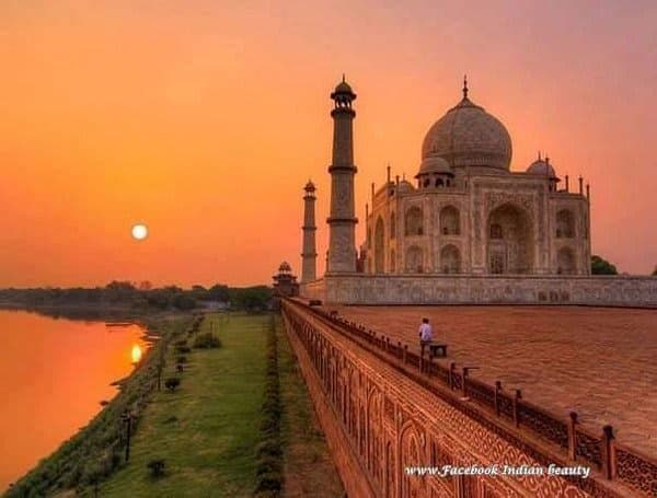 Taj Mahal Sunrise Tour 3