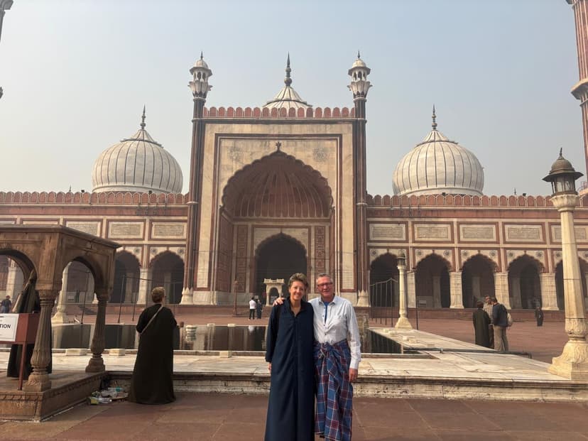 Delhi: Old and New Delhi Private Full or Half-Day Tour in Delhi - Discover the best tours in Delhi with licensed local guides. Red Fort tours, Old Delhi heritage walks, street food tours & cultural experiences.
