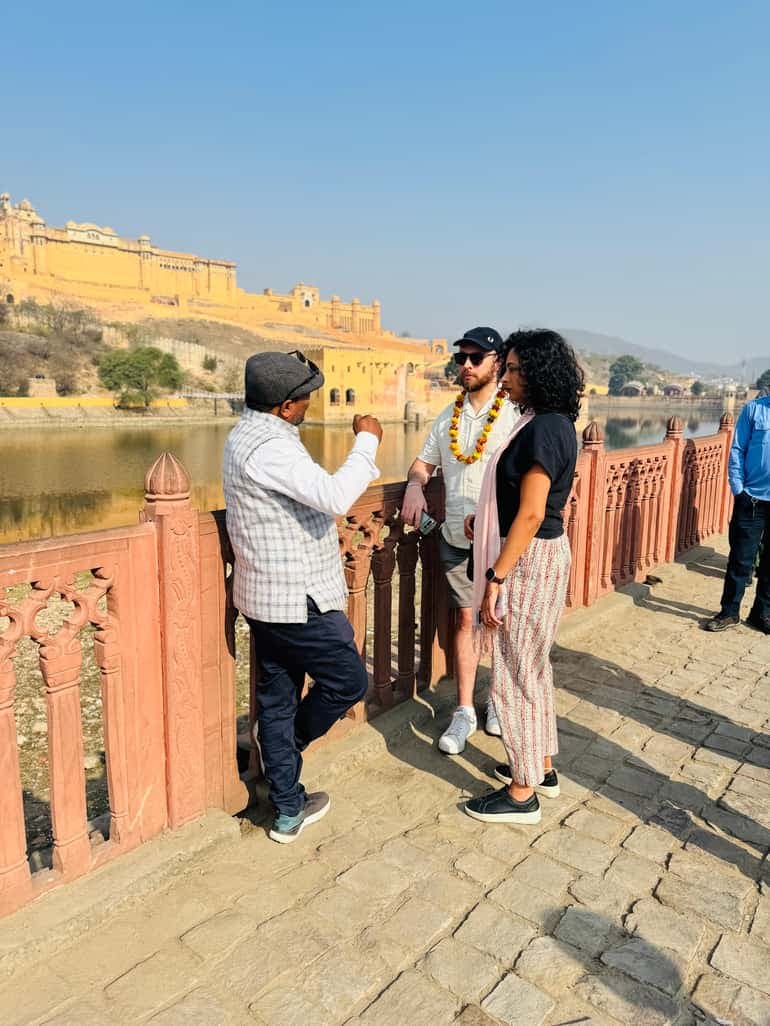 Jaipur: Private Full Day Sightseeing with Local Expert Guide 2