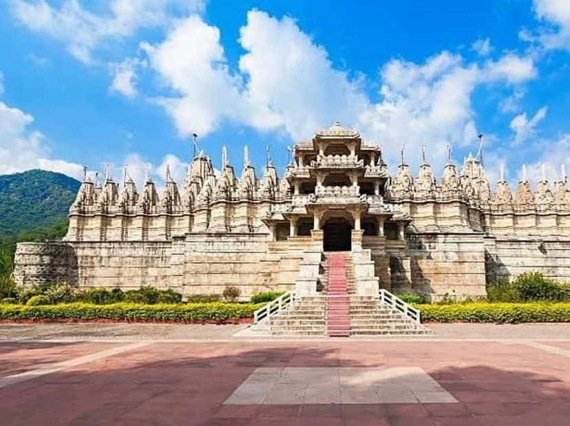 From Udaipur : Kumbhalgarh and Ranakpur Temple Day Round Trip in Udaipur - Discover the best tours in Udaipur with licensed local guides. City Palace tours, Lake Pichola boat rides, heritage walks & authentic Rajasthan experiences.