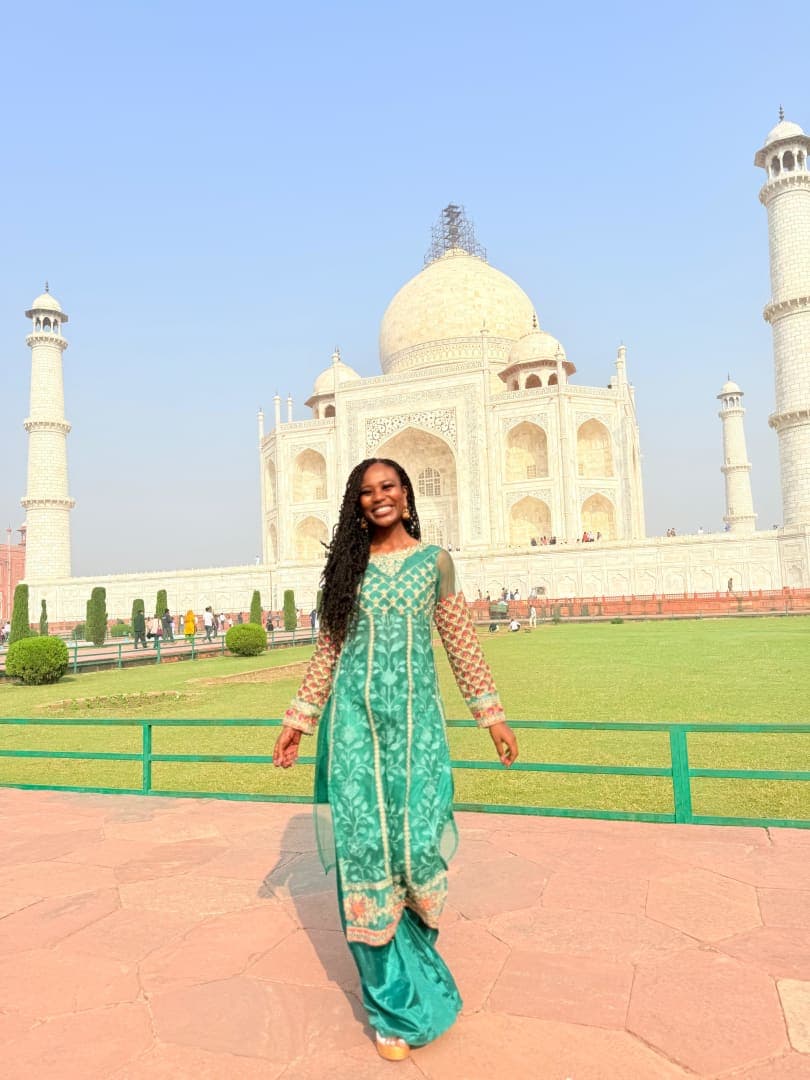 Super Fast Express Train Tour to Taj Mahal Same Day 2