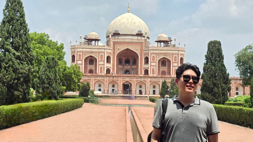 From Delhi: Old & New Delhi Guided Tour in Delhi - Discover the best tours in Delhi with licensed local guides. Red Fort tours, Old Delhi heritage walks, street food tours & cultural experiences.