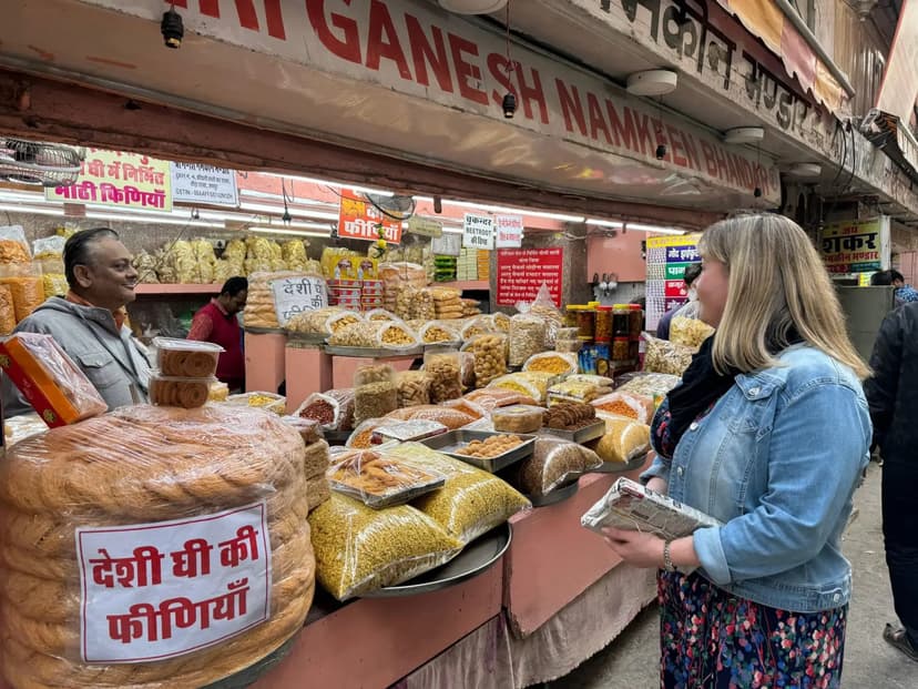 Heritage Walk & Street Food Tasting of Jaipur Pink City. in Jaipur - Discover the best tours in Jaipur with licensed local guides. City Palace tours, Hawa Mahal visits, heritage walks & authentic Rajasthan experiences.