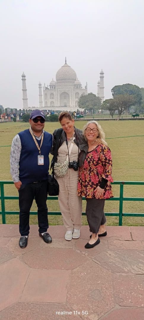 Taj Mahal Sunrise Skip-the-Line Tour with Guide 3