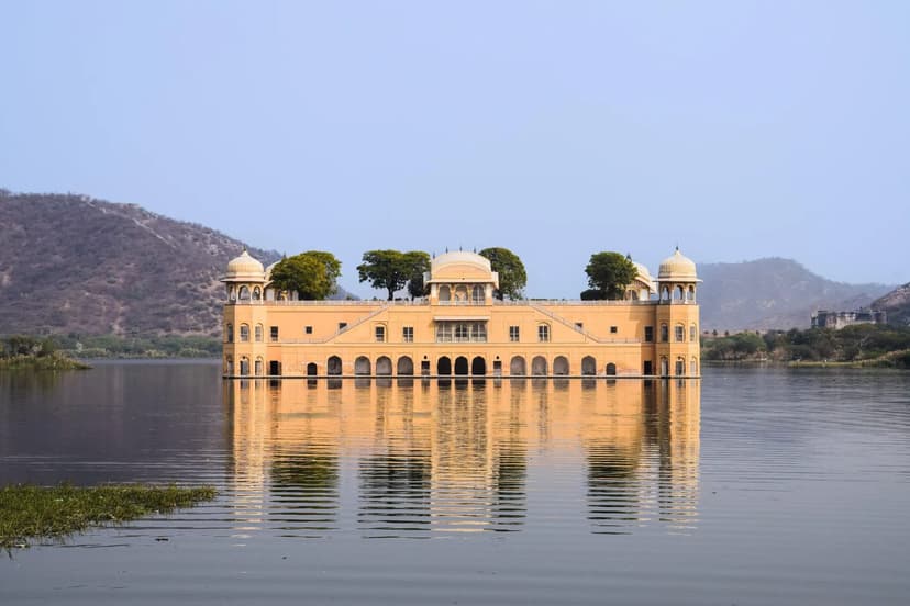 Jaipur: Private Full Day Sightseeing Tour By Car with Guide in Jaipur - Discover the best tours in Jaipur with licensed local guides. City Palace tours, Hawa Mahal visits, heritage walks & authentic Rajasthan experiences.