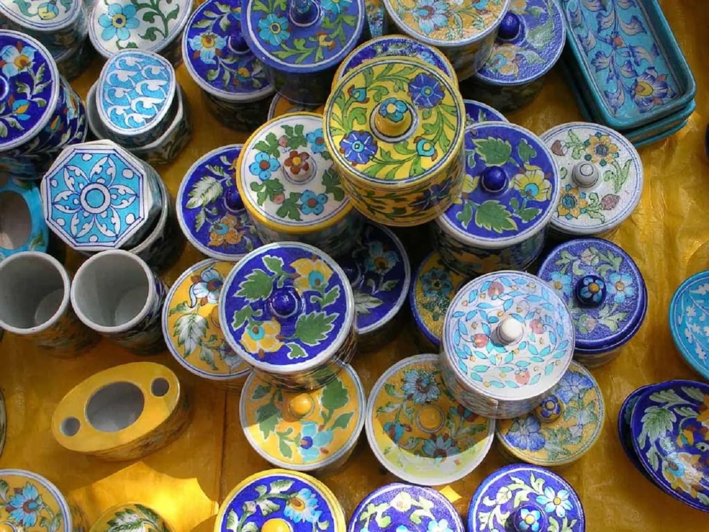 Jaipur Craft & Shopping Experience with Blue Pottery and Textile Printing