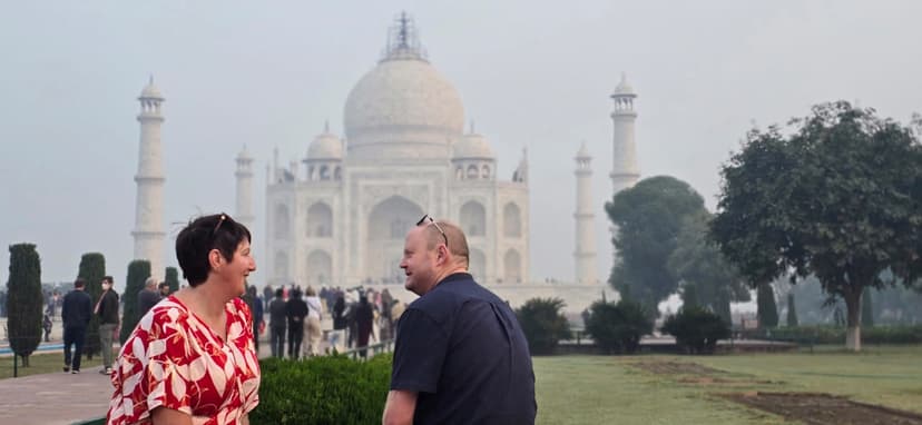 Explore Agra with a Certified Tour Guide 2