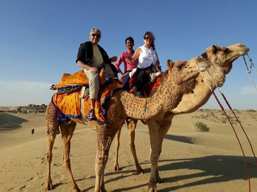 From Jaisalmer: Jeep Safari, Camel Ride, Dinner and Folk Dance 2