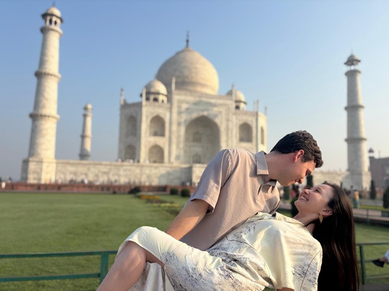 Taj Mahal & Agra Private Day Tour With 5* Lunch