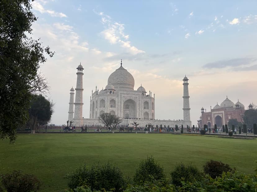 Taj Mahal & Agra Private Day Tour With 5* Lunch 3