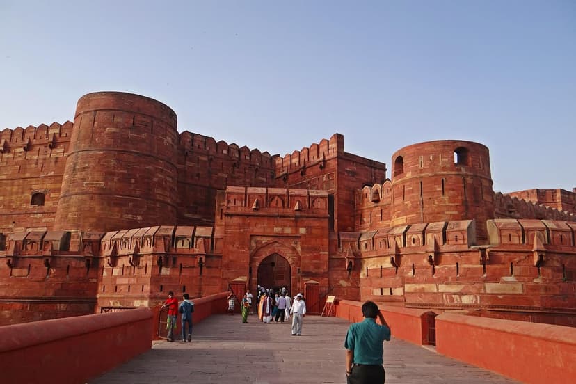 Book Official tour Guide for Taj mahal and Agra fort 2