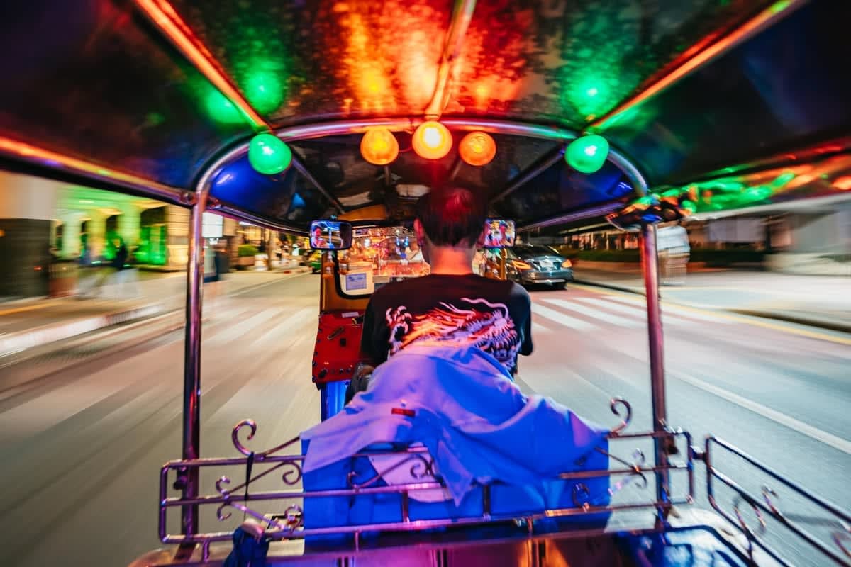 Bangkok After Dark: Street Food & Tuk-Tuk Night Tour with 10+ Tastings