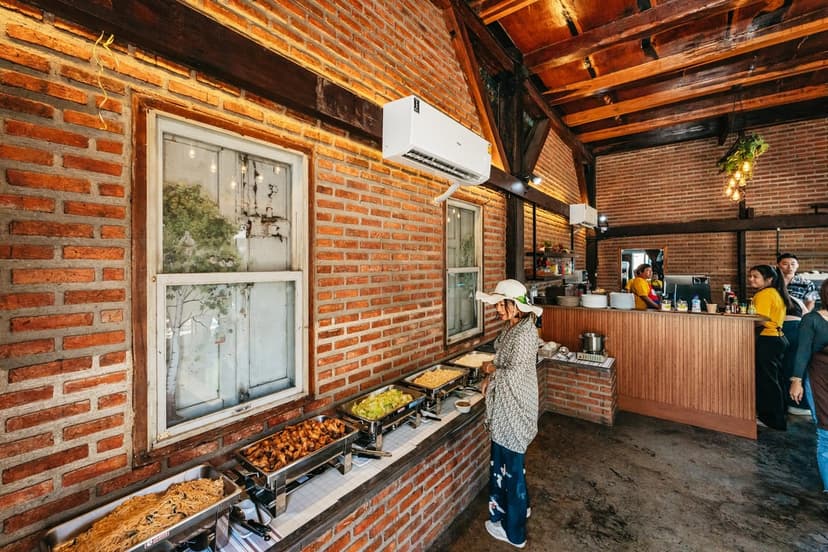 Ayutthaya Ancient Temples Day Trip from Bangkok with Thai Lunch in Bangkok - Discover the best tours in Bangkok with licensed local guides. Grand Palace, Wat Pho, canal tours, floating markets, street food walks & more — book direct with local experts.