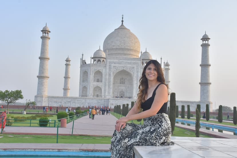 Taj Mahal Sunrise/Day tour by Car from Delhi in Agra - Discover the best tours in Agra with licensed local guides. Taj Mahal sunrise tours, heritage walks, food tours & day trips.