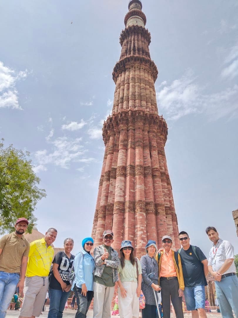 Delhi: Old and New Delhi Private Full or Half-Day Tour With Approved guide in Delhi - Discover the best tours in Delhi with licensed local guides. Red Fort tours, Old Delhi heritage walks, street food tours & cultural experiences.