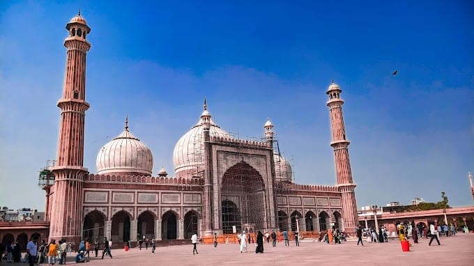 Old Delhi Heritage Tour with Street Food in Delhi - Discover the best tours in Delhi with licensed local guides. Red Fort tours, Old Delhi heritage walks, street food tours & cultural experiences.
