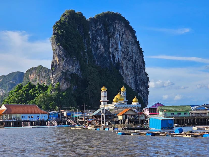 Private Phang Nga Bay Tour from Phuket with James Bond Island, Koh Panyi & Samet Nangshe in Phuket - Discover the best tours in Phuket with licensed local guides. Phi Phi Islands, Phang Nga Bay cruises, Big Buddha visits & Old Town tours.