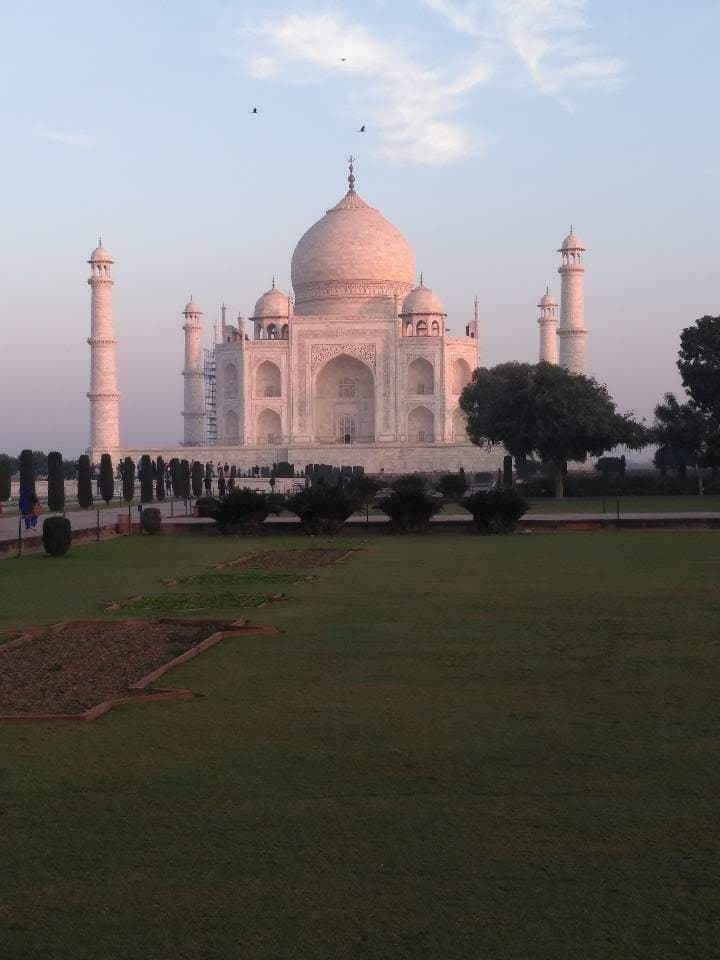 Agra same day tour from Delhi by car with baby Taj and lunch in Agra - Discover the best tours in Agra with licensed local guides. Taj Mahal sunrise tours, heritage walks, food tours & day trips.