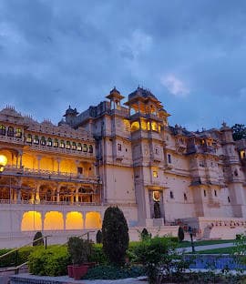 The Venice of the East: Udaipur Full-Day Guided Heritage Tour in Udaipur - Discover the best tours in Udaipur with licensed local guides. City Palace tours, Lake Pichola boat rides, heritage walks & authentic Rajasthan experiences.