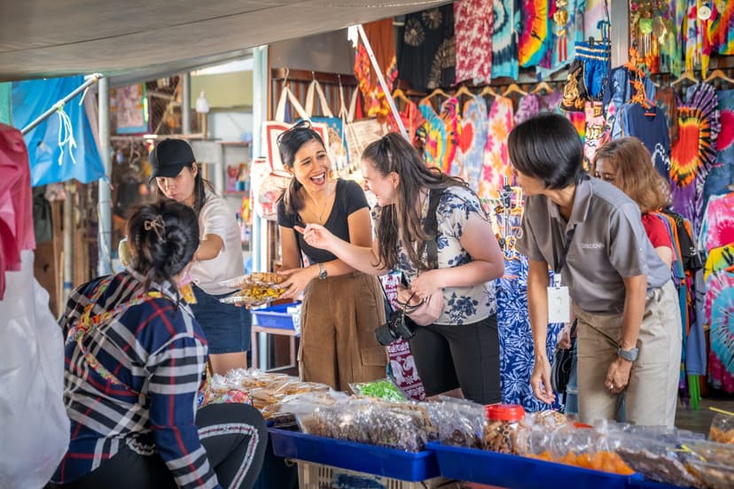 Railway & Damnoen Saduak Floating Market Tour 3