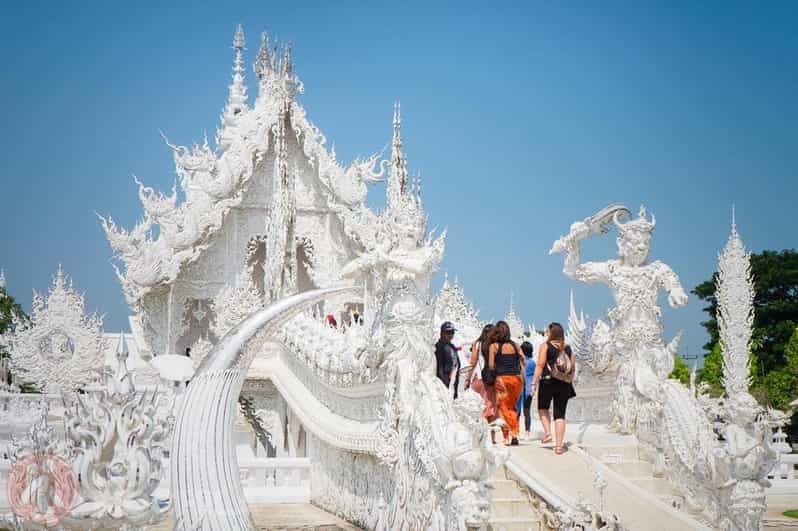 Chiang Mai: Chiang Rai White, Blue & Red Temple & Karen Tribe