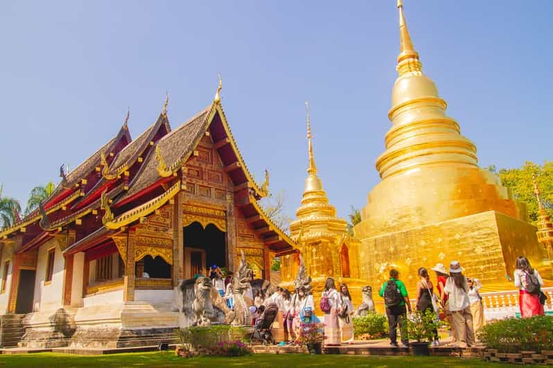 Chiang Mai: 3 Hour Old City and Temples Guided Walking Tour — guided tour in Chiang Mai