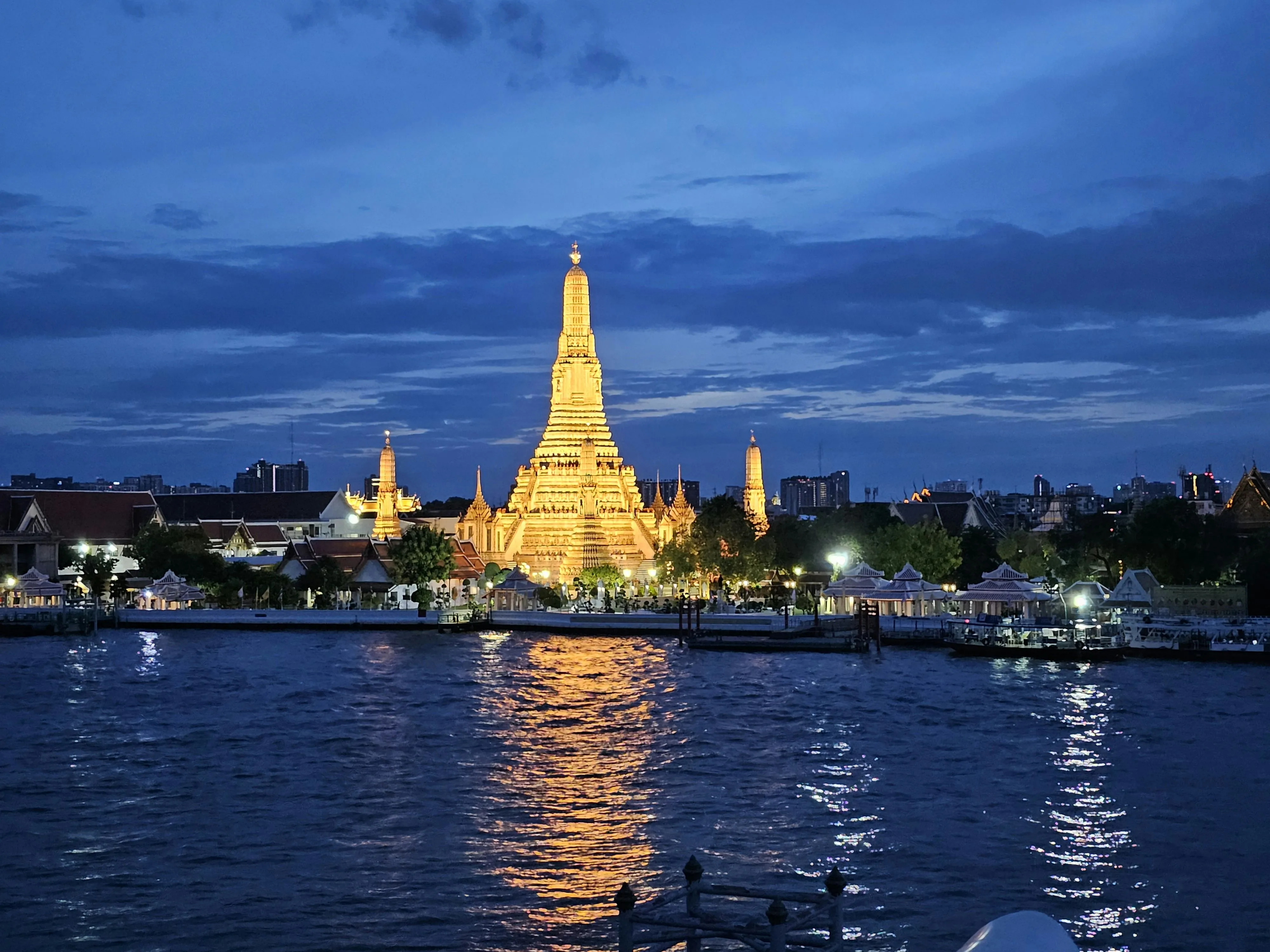 The Porcelain Prang — Architecture, History & How to Climb It